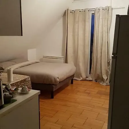Les Hirondelles 2 Apartman *